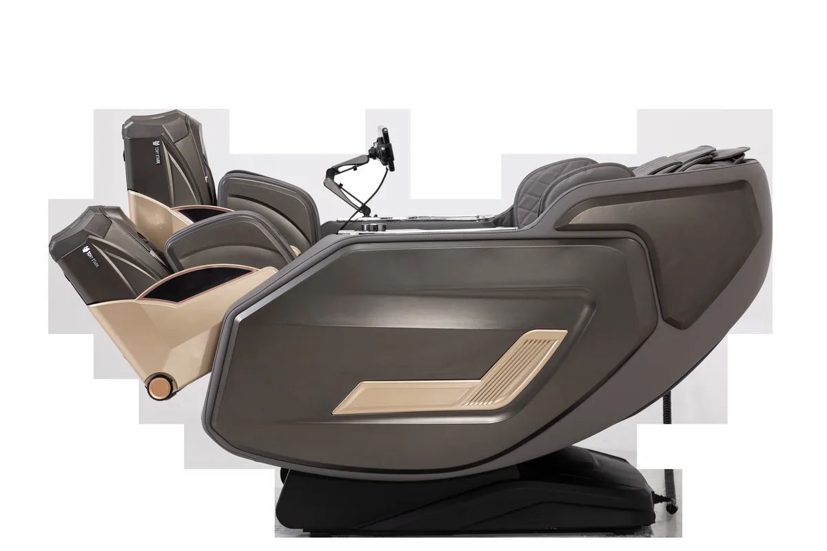 iRELAX Signature Pro Massagesessel in Black – Ansicht von schräg vorne